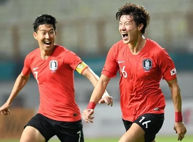 罗马诺：迪乌夫的最终转会费为2500万欧元，并已确保全额支付